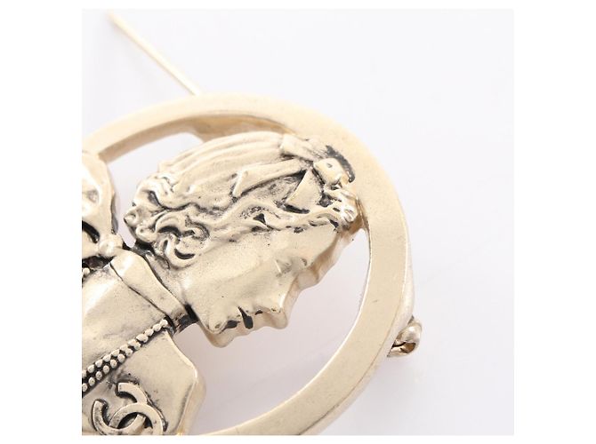 Broche Chanel Mademoiselle Coco Mark Dourado - vista 4
