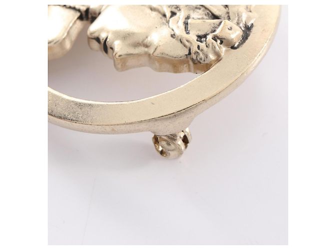 Broche Chanel Mademoiselle Coco Mark Dourado - vista 5