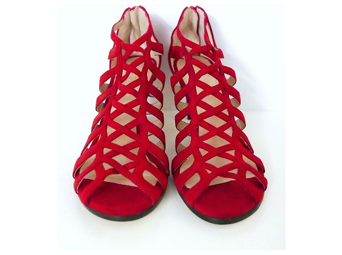 Sandali gladiatore in suede rosso Stuart Weitzman - vista 2