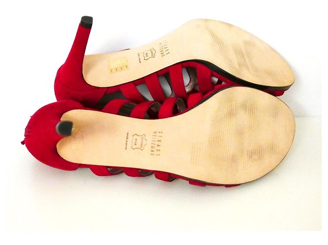 Sandali gladiatore in suede rosso Stuart Weitzman - vista 4