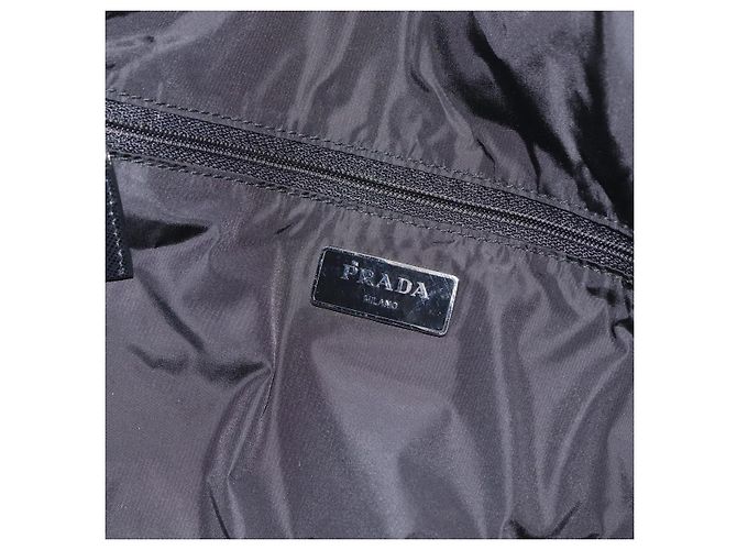 Borsa a mano PRADA in nylon nero e bianco Auth bs33981 - vista 15
