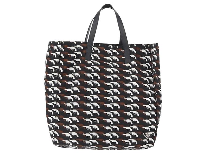 Borsa a mano PRADA in nylon nero e bianco Auth bs33981 - vista 2