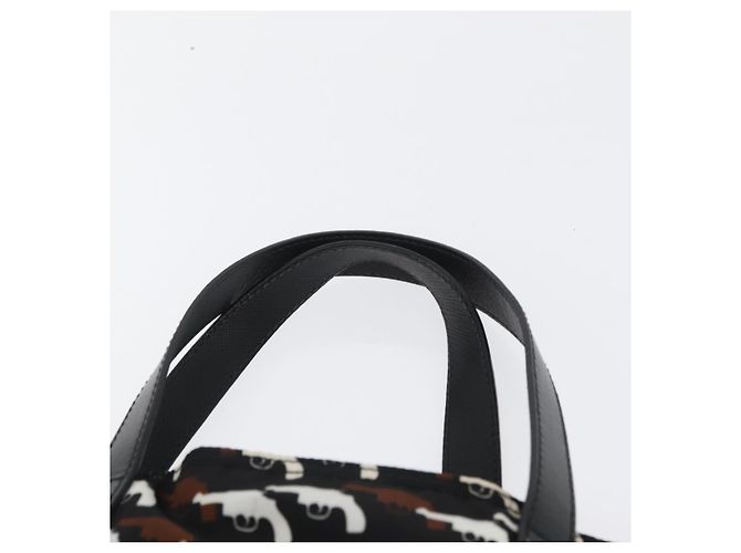 Borsa a mano PRADA in nylon nero e bianco Auth bs33981 - vista 8