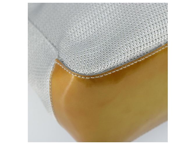 Borsa sportiva PRADA in nylon argento Auth BSZ195 - vista 11