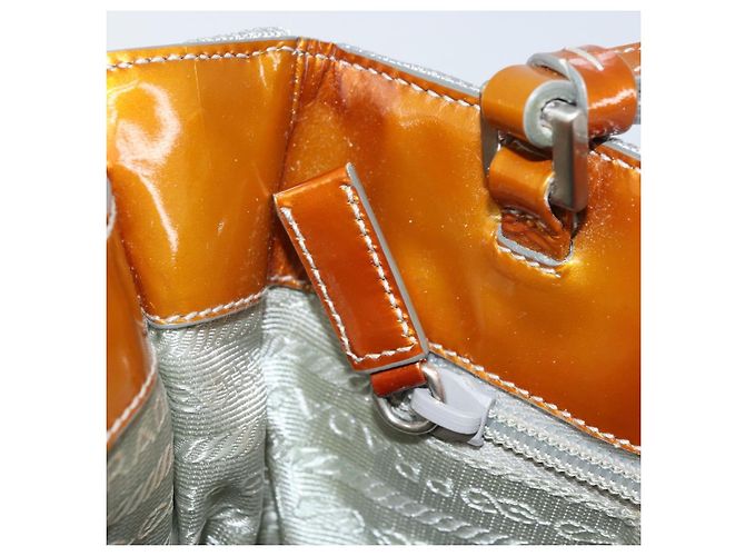 Borsa sportiva PRADA in nylon argento Auth BSZ195 - vista 19