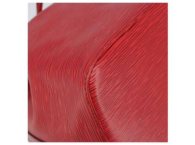 Noe LOUIS VUITTON Borsa a Spalla Petit Noé Epi Rossa M44107 LV Auth 174504 Rosso - vista 14