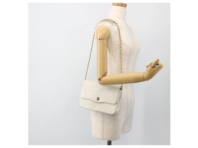 CHANEL Borsa a Spalla Matelassé in Pelle di Agnello Bianco Oro CC Auth BA11362A D'oro - vista 21