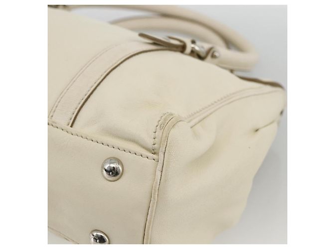 Borsa a mano in pelle bianca e argento Salvatore Ferragamo Auth BSZ241 Bianco - vista 12