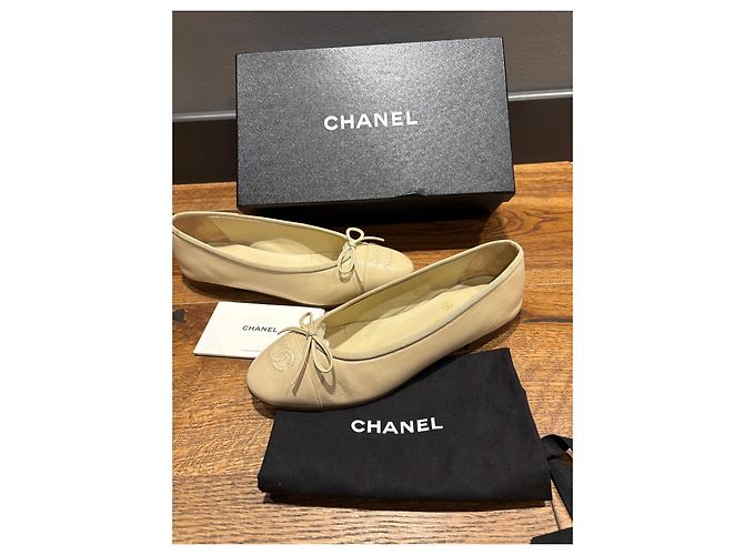 Bailarinas de cuero beige de Chanel con lazo - vista 10