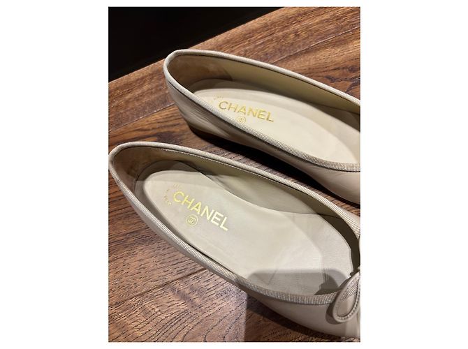 Bailarinas de cuero beige de Chanel con lazo - vista 14
