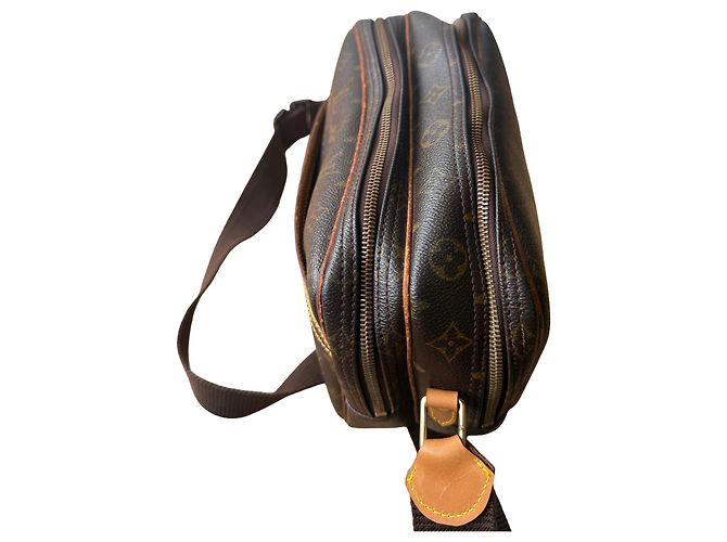 Louis Vuitton Reporter PM Beige Dorado - vista 5