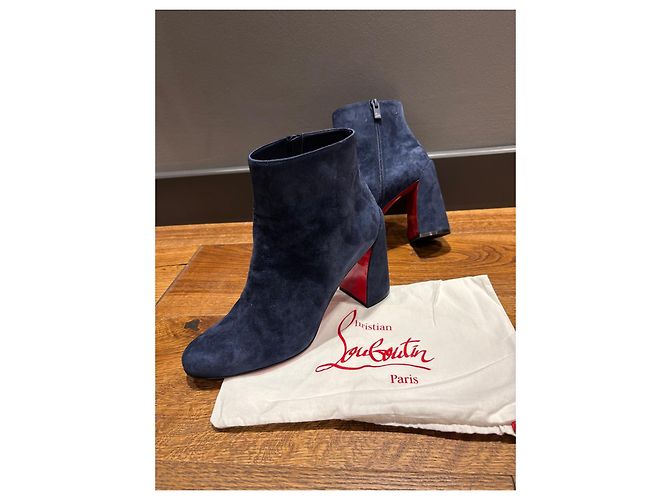 Stivaletti in suede blu navy Christian Louboutin - vista 2