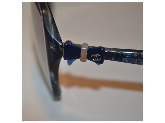 Occhiali da sole Chanel 5205 blu in plastica - vista 4
