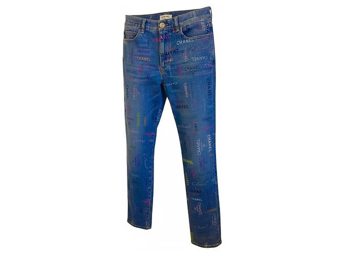 CHANEL 22P Jeans in denim blu e multicolore con stampa logo FR 40 - vista 2
