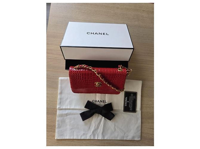 Trendy CC CHANEL Mini Timeless Abendtasche aus Krokodilleder Rot - Ansicht 9