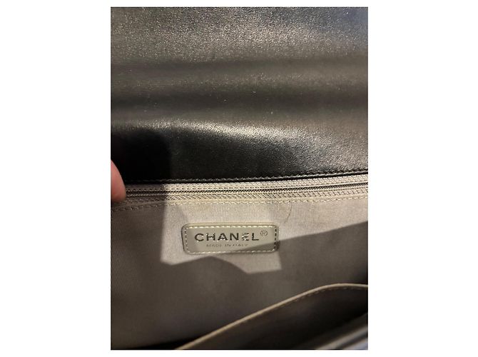 Borsa Chanel Boy in pelle chevron nera Nero - vista 5