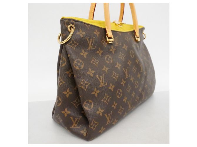 Borsa Louis Vuitton Monogram Pallas in Pistache - vista 2