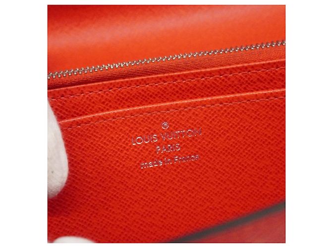 Cartera Larga Twist de Cuero Epi Louis Vuitton Roja - vista 4