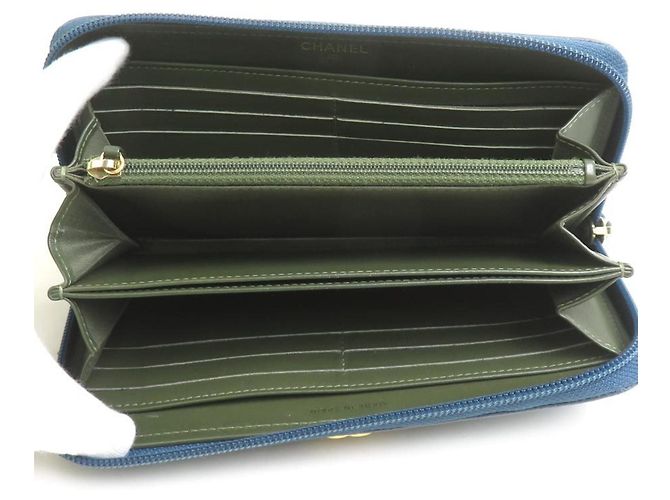 Portafoglio lungo con zip rotonda Chanel Boy Blu navy - vista 3