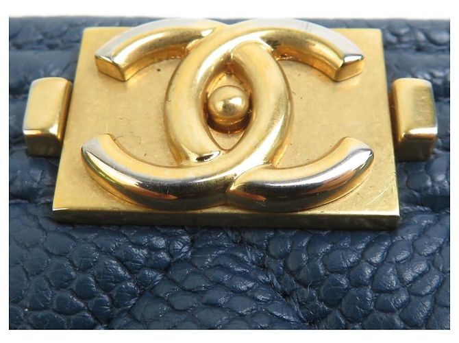Portafoglio lungo con zip rotonda Chanel Boy Blu navy - vista 6