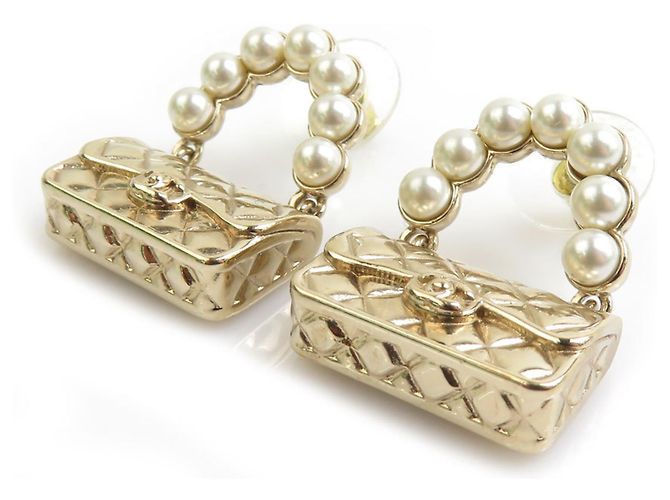 Orecchini in oro matelassé Chanel D'oro - vista 2