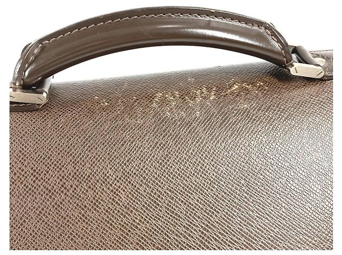 Borsa Louis Vuitton Taiga Laguito Marrone - vista 9
