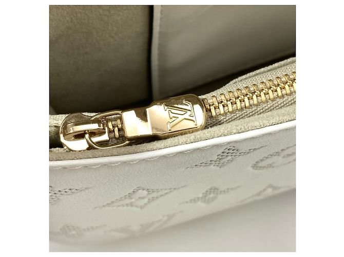 Portafoglio Louis Vuitton con catena Ivy Bianco - vista 7