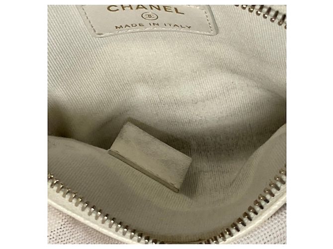 Monedero clásico con cremallera de piel de caviar acolchada Chanel - vue 7