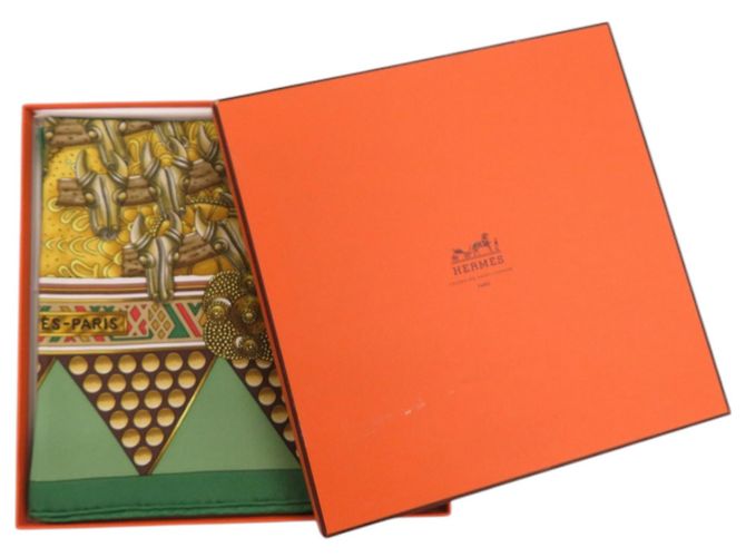 Foulard in seta Carre 90 L'OR DES CHEFS di Hermès D'oro Verde - vista 2