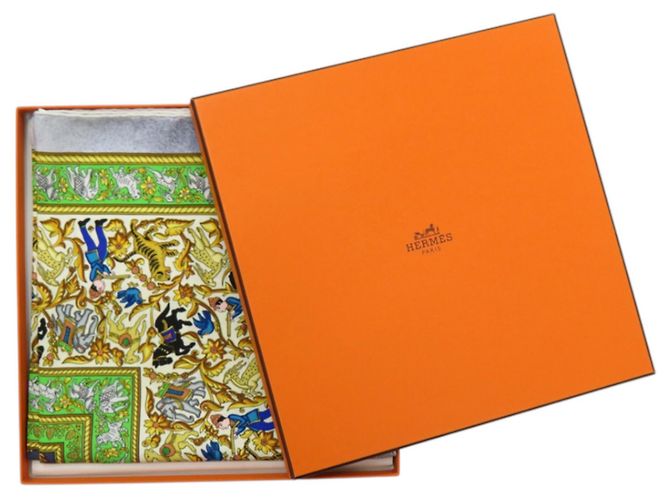 Silk In Foulard in seta Hermès Carre 90 CHASSE EN INDE Verde - vista 2
