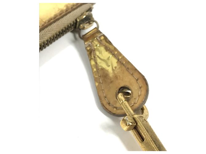 Borsa a mano Pochette Plat Miroir Monogram Louis Vuitton D'oro - vista 18