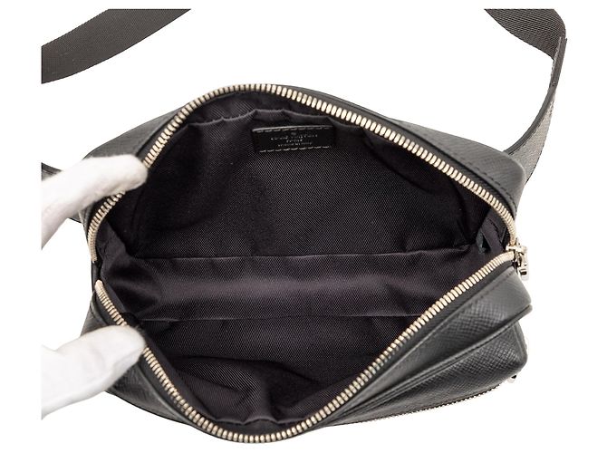 Bumbag exterior Monogram Eclipse negro Louis Vuitton - vista 4
