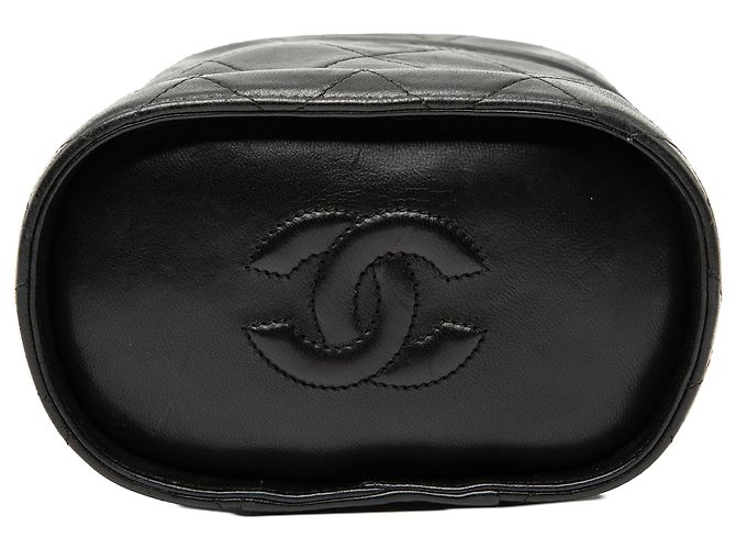 Vanity Chanel Schwarze gesteppte Lammleder Kosmetiktasche mit Kette und Quaste - vista 3