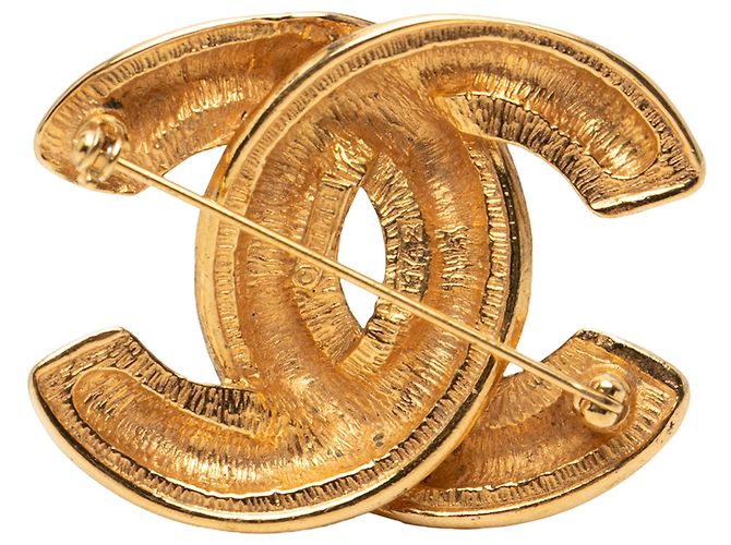 Spilla trapuntata CC in oro placcato Chanel D'oro - vista 2