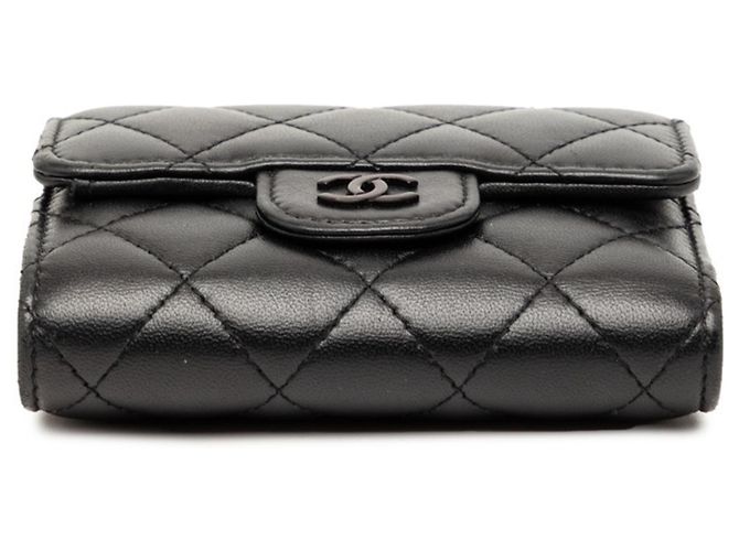 Chanel Matelassé schwarzes Lammleder Tri-Fold Geldbörse - Ansicht 3