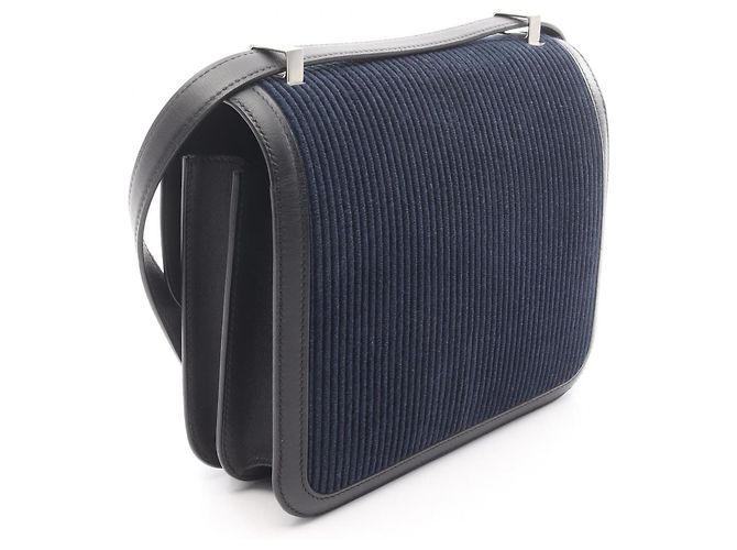 Constance 3 24 Schultertasche von Hermès Schwarz Blau Marineblau - Ansicht 2