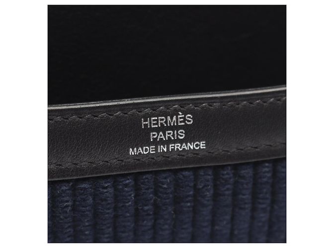 Constance 3 24 Schultertasche von Hermès Schwarz Blau Marineblau - Ansicht 4