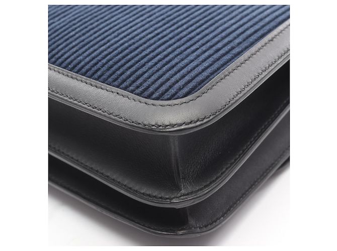 Constance 3 24 Schultertasche von Hermès Schwarz Blau Marineblau - Ansicht 7