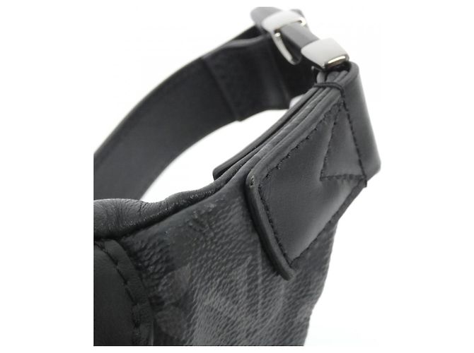 Bumbag Discovery Monogram Eclipse von Louis Vuitton Schwarz - Ansicht 4
