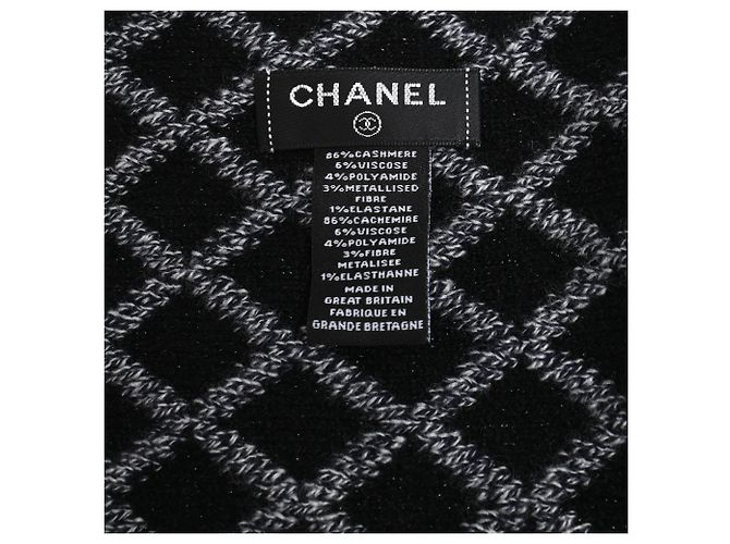 Timeless Sciarpa in cashmere grigio con accento logo trapuntato Chanel - vista 4