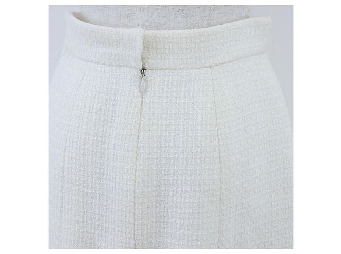 Timeless Falda de lana y seda de tweed Chanel P38607 Beige Crudo - vista 11