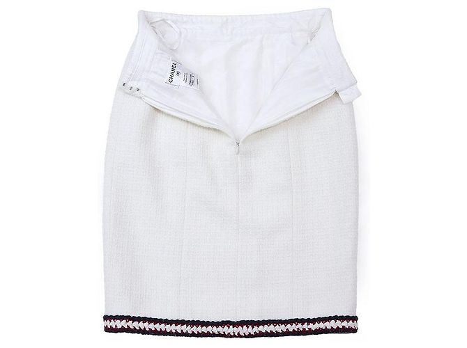 Timeless Falda de lana y seda de tweed Chanel P38607 Beige Crudo - vista 7