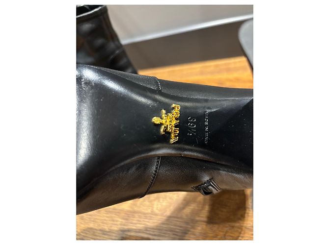 Botines de cuero negro con tacón bloque Prada - vista 3