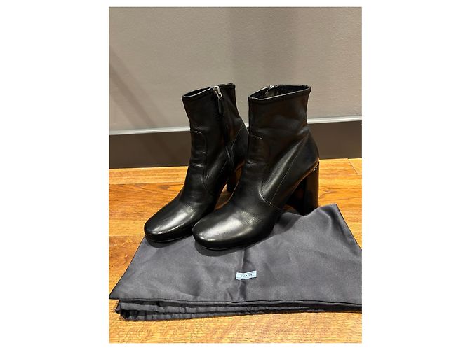 Botines de cuero negro con tacón bloque Prada - vista 5