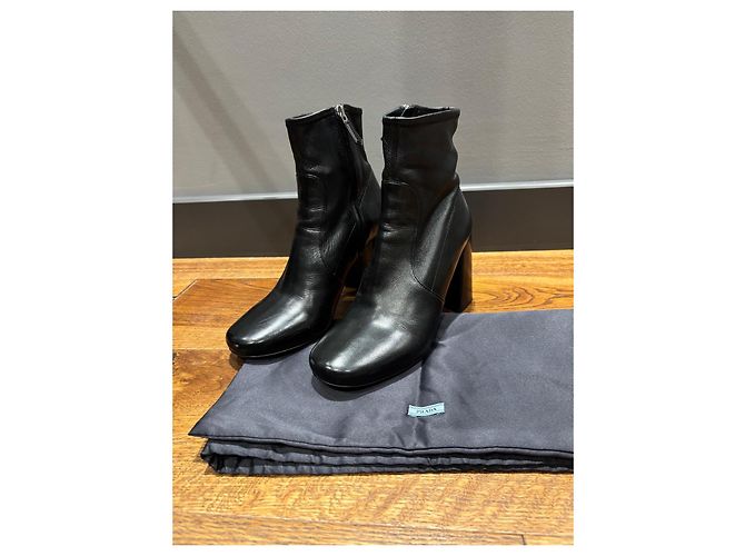 Botines de cuero negro con tacón bloque Prada - vista 8