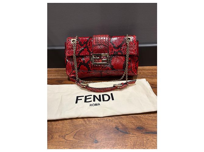 Borsa a Spalla Fendi Baguette Sneake Rosso Stampa python - vista 15