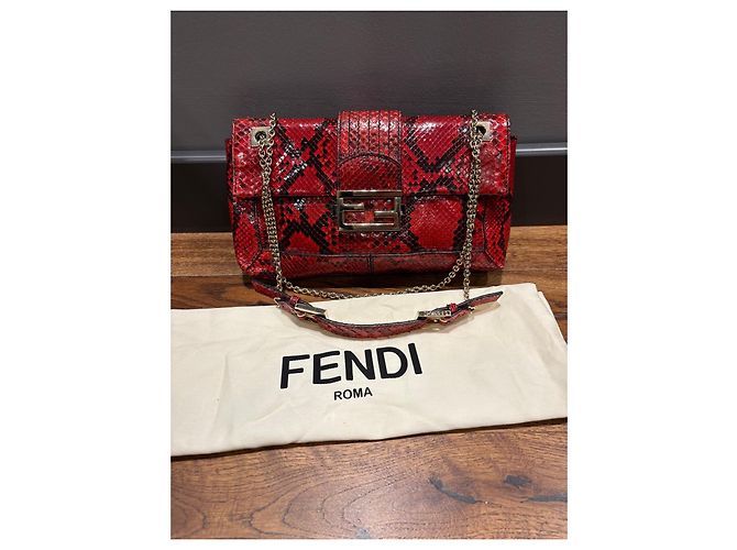 Borsa a Spalla Fendi Baguette Sneake Rosso Stampa python - vista 16
