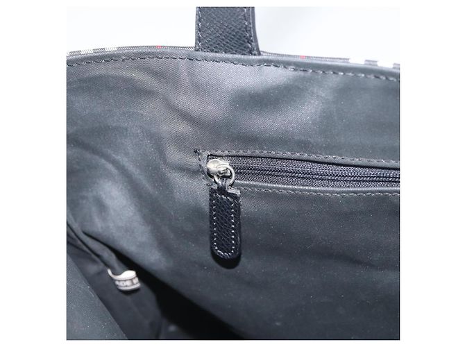 Burberry Borsa Tote Nova Check in nylon nero e argento Auth 174568 - vista 19