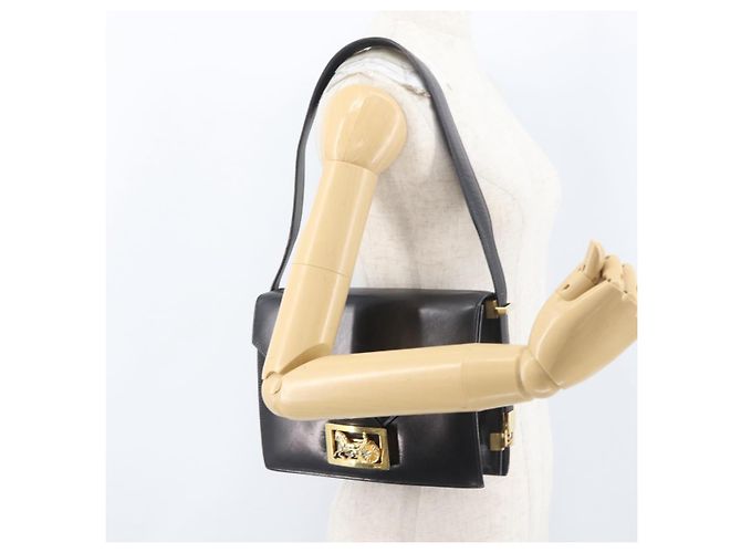 Borsa a spalla CÉLINE Carrozza in pelle nera e oro Auth BSZ366 Nero D'oro - vista 26