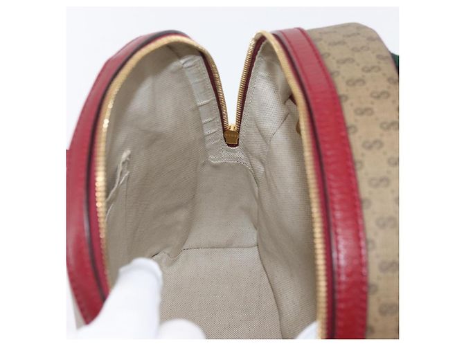 Gucci Zaino Doraemon Micro GG Supreme in PVC beige e oro 647816 Auth LNZ825SAM D'oro - vista 24